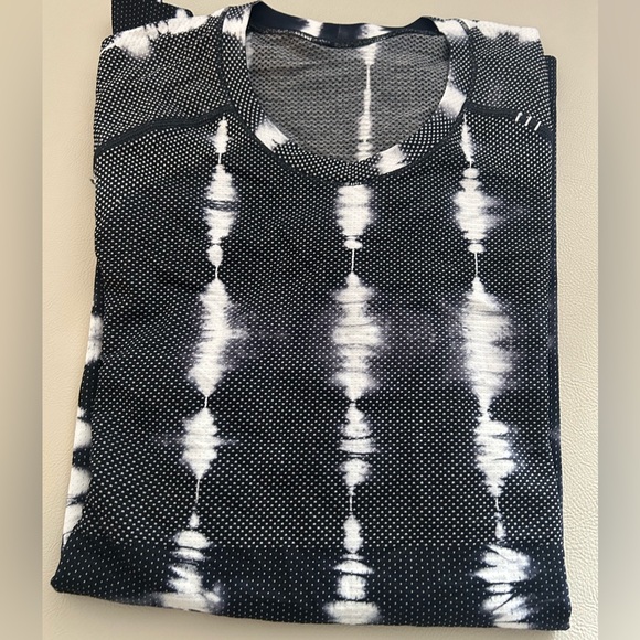 Lululemon Mens black & white tie dye Metal Vent Tech Long Sleeve Athletic - Picture 9 of 10